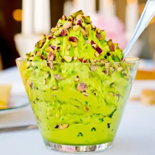 Creamy green pistachio spread in a jar – pistachio cream recipe